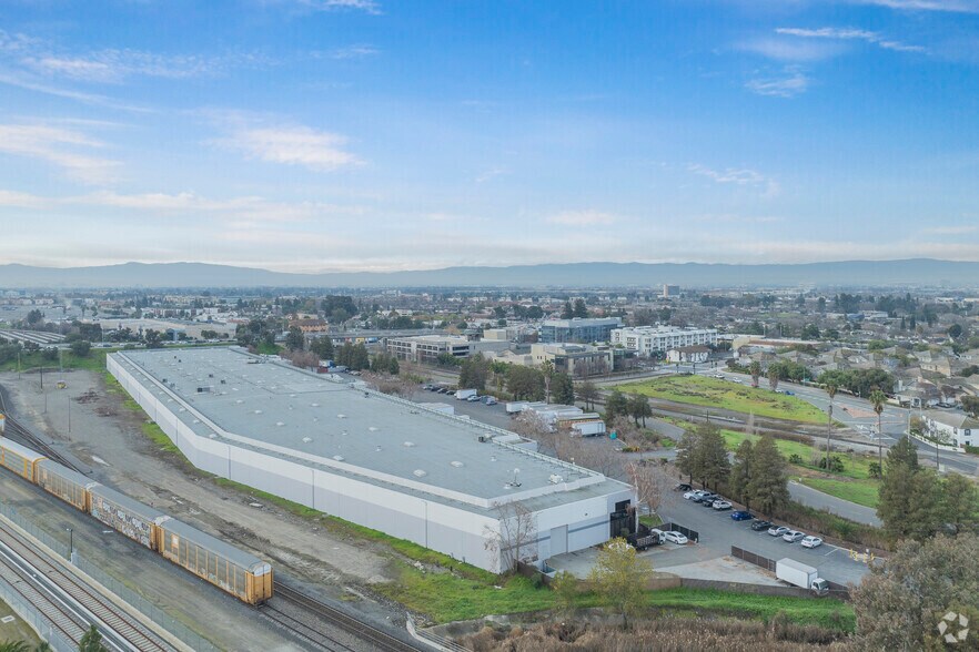 More Photos Of 200-230 Railroad Ave, Milpitas Unknown For Lease