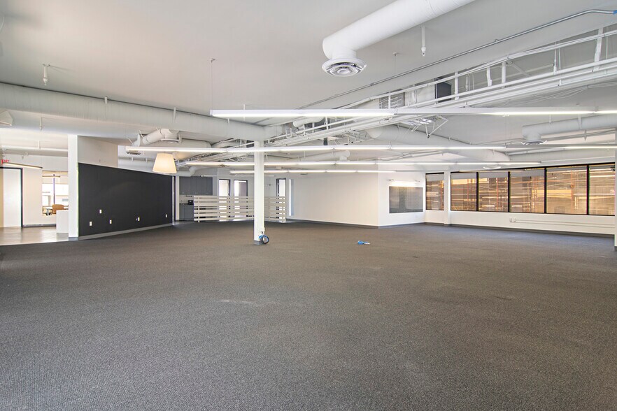 More Photos Of 444 W Beech St, San Diego Loft Creative Space For Lease