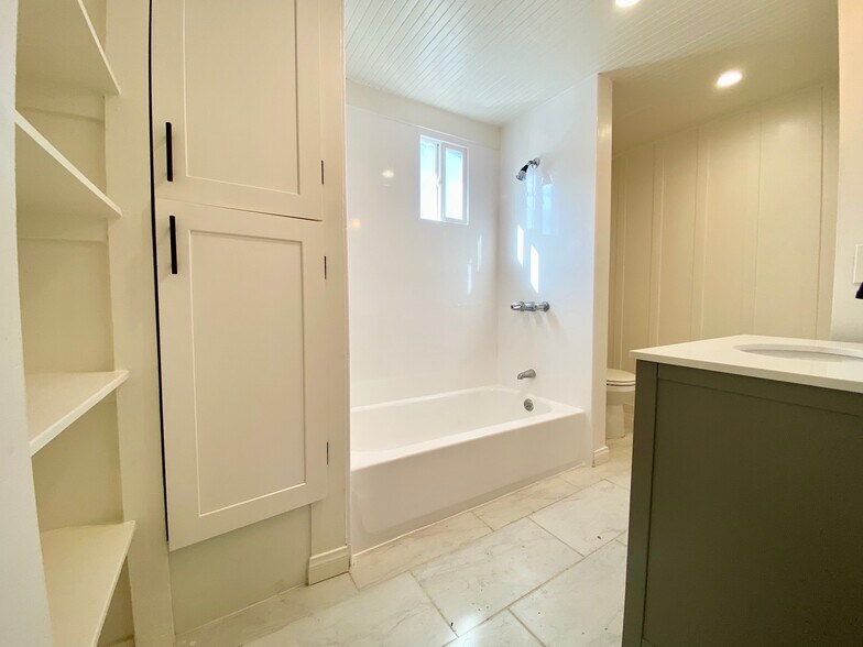 More Photos Of 10603-10609 Palms Blvd, Los Angeles Apartments For Sale