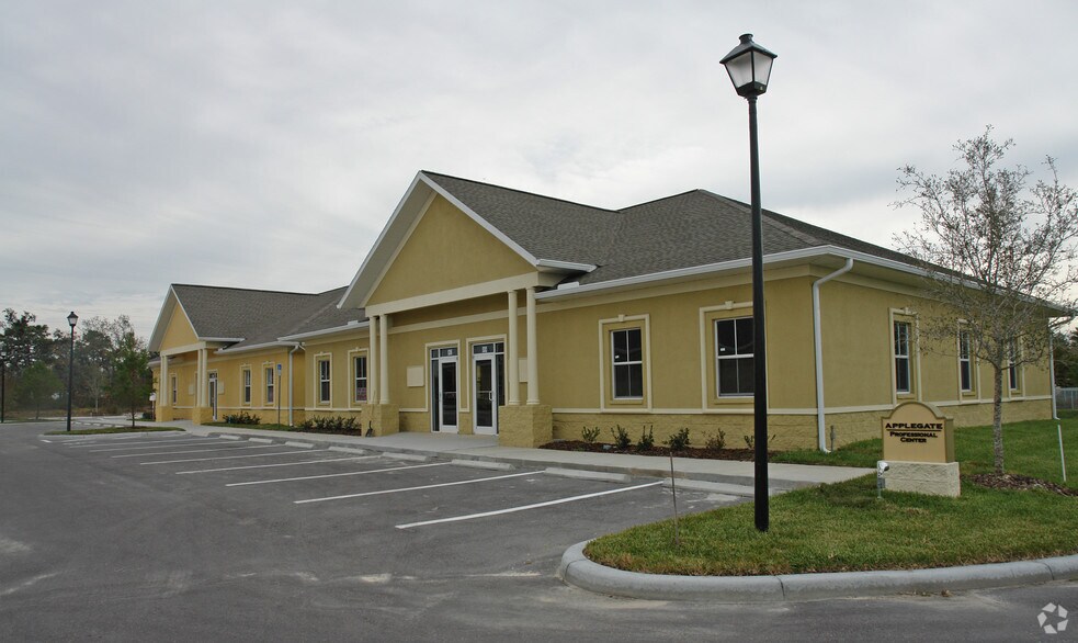 More Photos Of 5290-5294 Applegate Dr, Spring Hill Medical For Sale