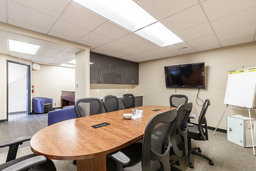 More Photos Of 4116 64 Av SE, Calgary Industrial For Sale