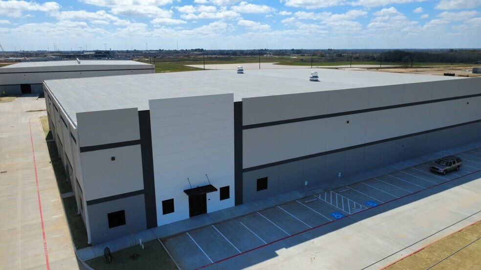 Primary Photo Of 2694 Twinwood Pky, Brookshire Industrial For Sale