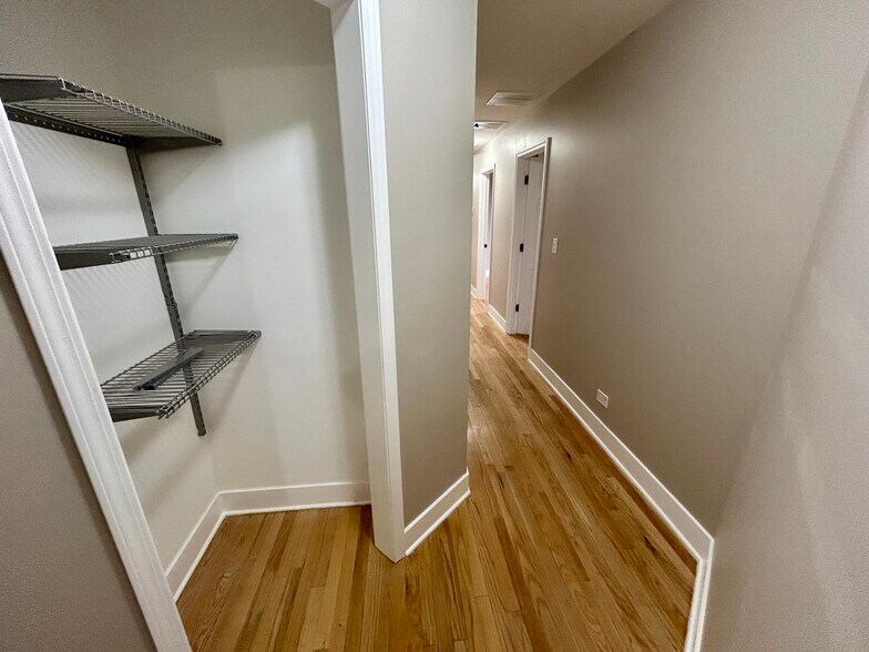 More Photos Of 5644 S Prairie Ave, Chicago Apartments For Sale