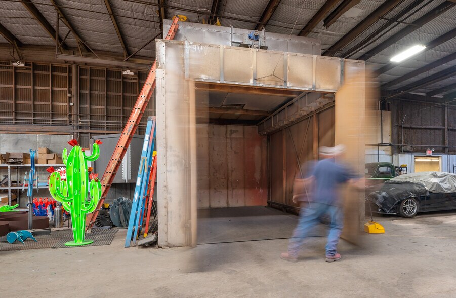 More Photos Of 1127 Siler Park Ln, Santa Fe Industrial For Sale