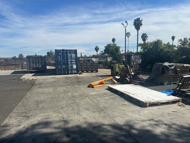 More Photos Of 570 S Beach Blvd, La Habra Mixed Retail For Sale