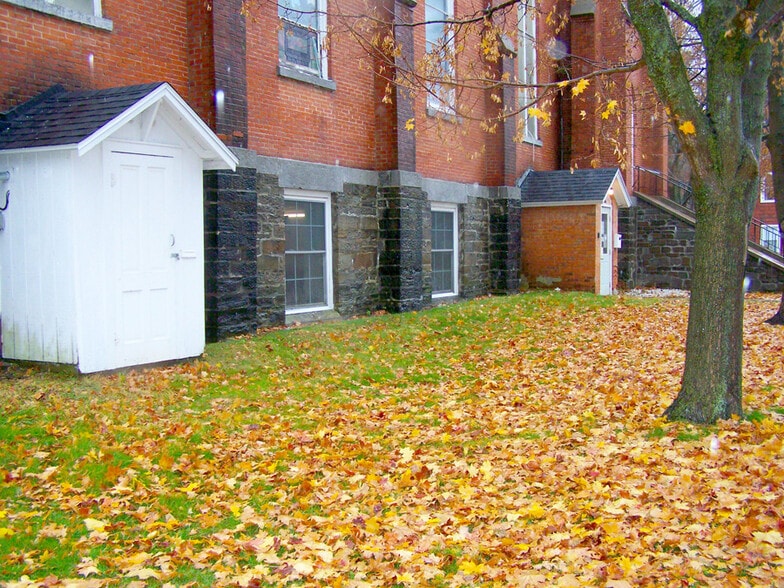 More Photos Of 27 Church St, Pulaski Religious Facility For Sale