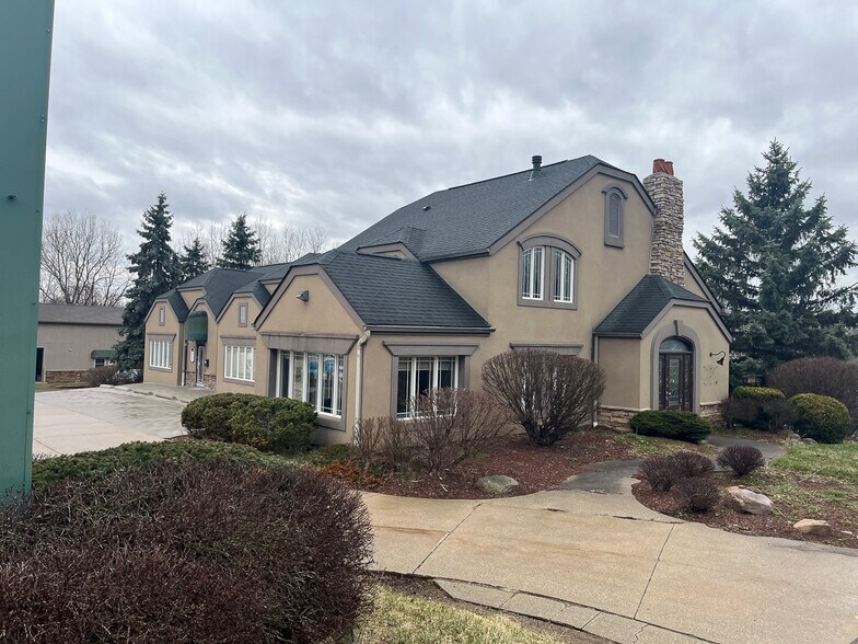 Primary Photo Of 2259 Whipple Ave NW, Canton Office For Sale