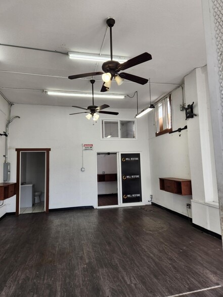 More Photos Of 2822 W Slauson Ave, Los Angeles Storefront Retail Residential For Lease