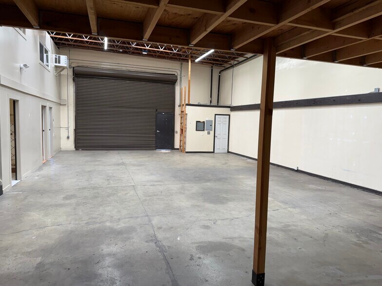 More Photos Of 3814 W 139th St, Hawthorne Warehouse For Sale