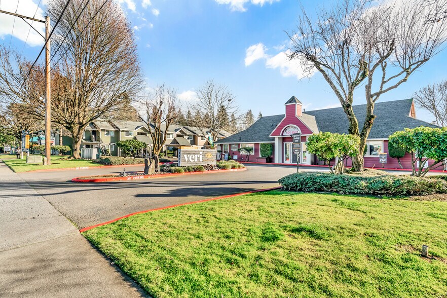 More Photos Of 8011 NE Fourth Plain Blvd, Vancouver Apartments For Sale
