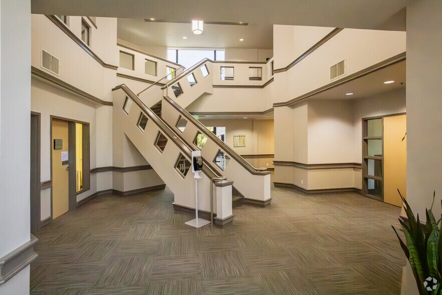 More Photos Of 2865 Sunrise Blvd, Rancho Cordova Office For Lease