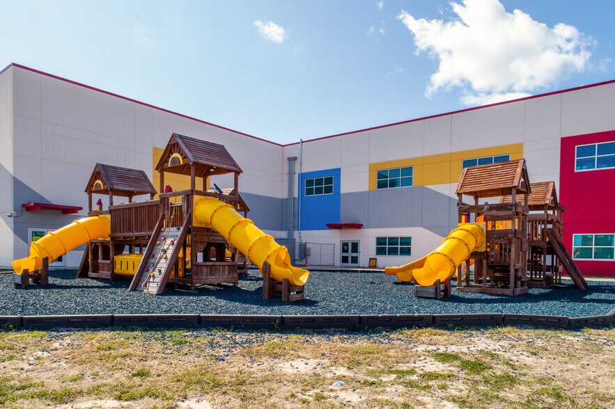 More Photos Of 6609 Evans Rd, Corpus Christi Schools For Sale