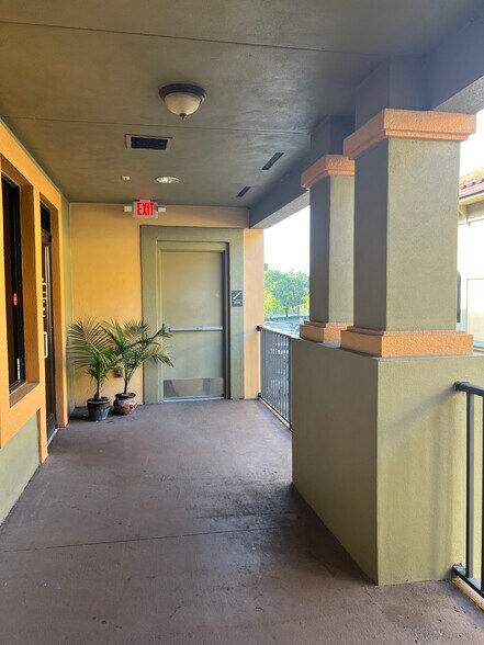 More Photos Of 1355 S International Pky, Lake Mary Office For Lease