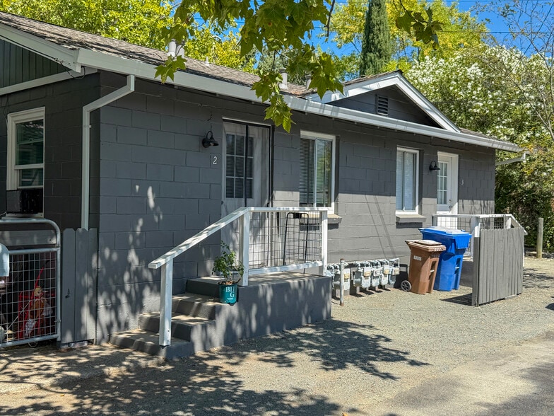 More Photos Of 1701 Lake St, Calistoga Apartments For Sale