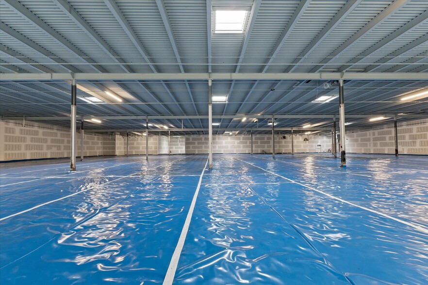 More Photos Of 29270-29350 Plymouth Rd, Livonia Freestanding For Lease