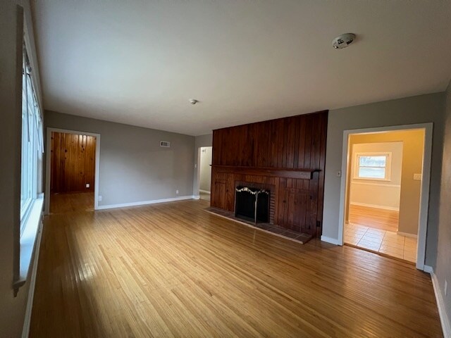More Photos Of 704 E 9th St, Lockport Medical For Sale