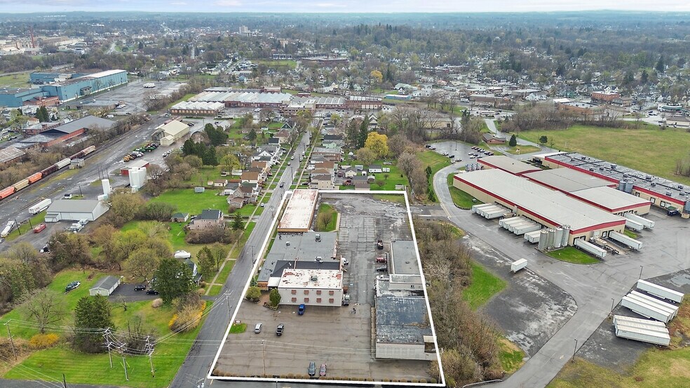 More Photos Of 34 Wright Ave, Auburn Truck Terminal For Sale