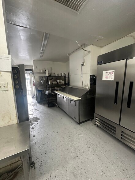 More Photos Of 5960 Crenshaw Blvd, Los Angeles Fast Food For Lease