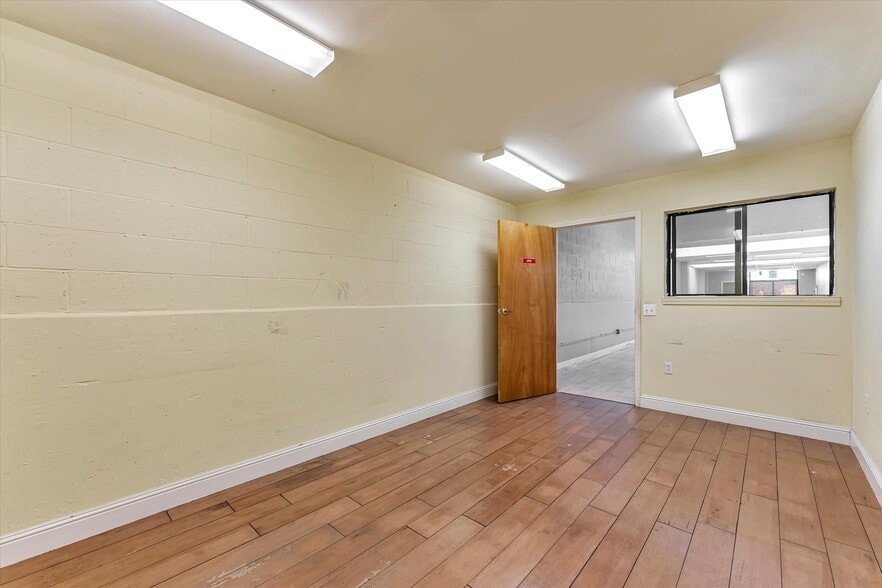 More Photos Of 1227 San Pablo Ave, Berkeley Storefront For Sale