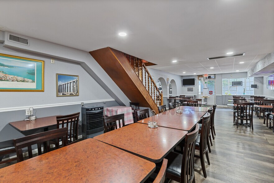 More Photos Of 663 W Pratt St, Baltimore Storefront Retail Residential For Sale