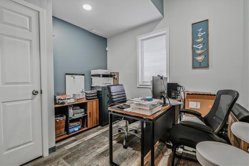 More Photos Of 3058 Washington Pike, Bridgeville Restaurant For Sale