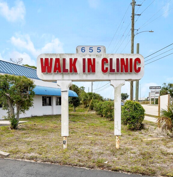 More Photos Of 655 N Indiana Ave, Englewood Medical For Sale
