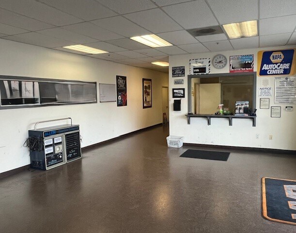 More Photos Of 5375 Procyon St, Las Vegas Warehouse For Lease