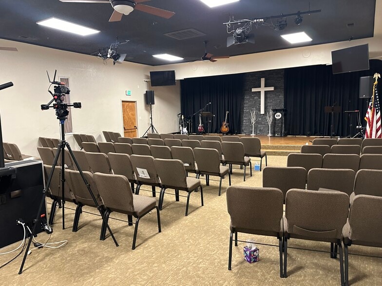 More Photos Of 1001 W Noble Ave, Visalia Specialty For Sale