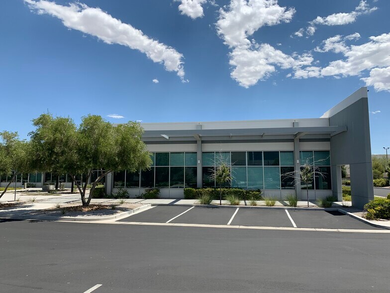 More Photos Of 6650 Via Austi Pky, Las Vegas Office For Lease
