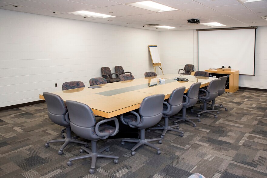 More Photos Of 800 N 1st St, Minneapolis Industrial For Lease