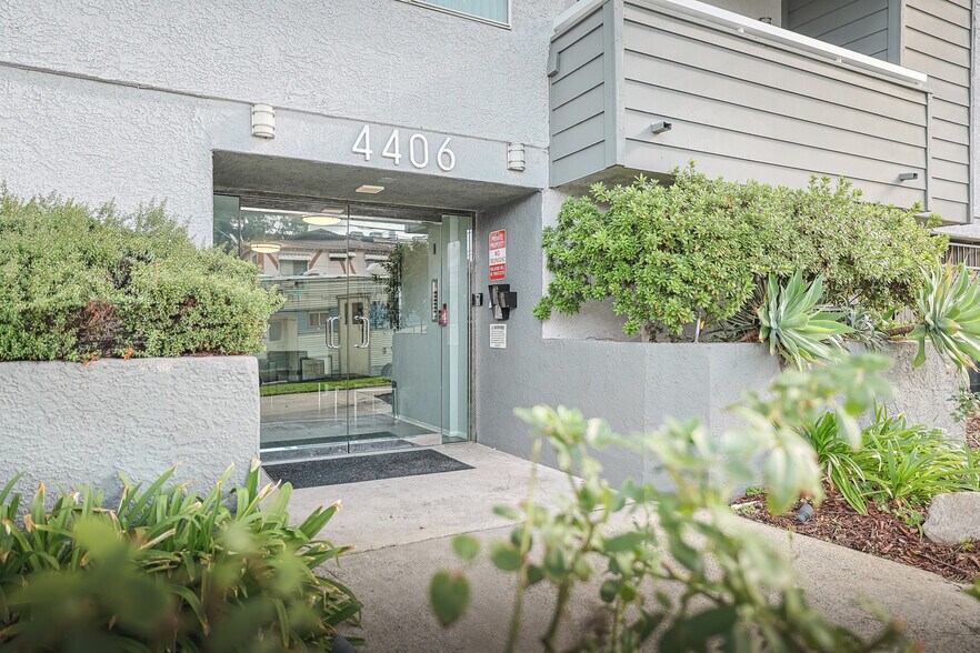 More Photos Of 4406 Cahuenga Blvd, Toluca Lake Apartments For Sale