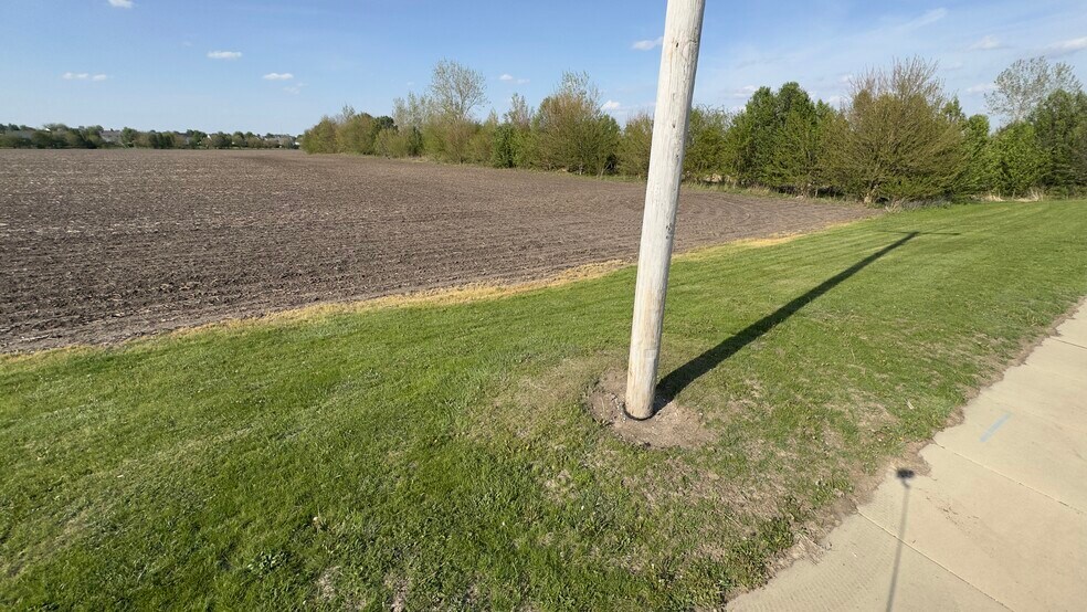 More Photos Of Pin 14-11-477-001 Northtown And Pipeline Rds, Normal Land For Sale
