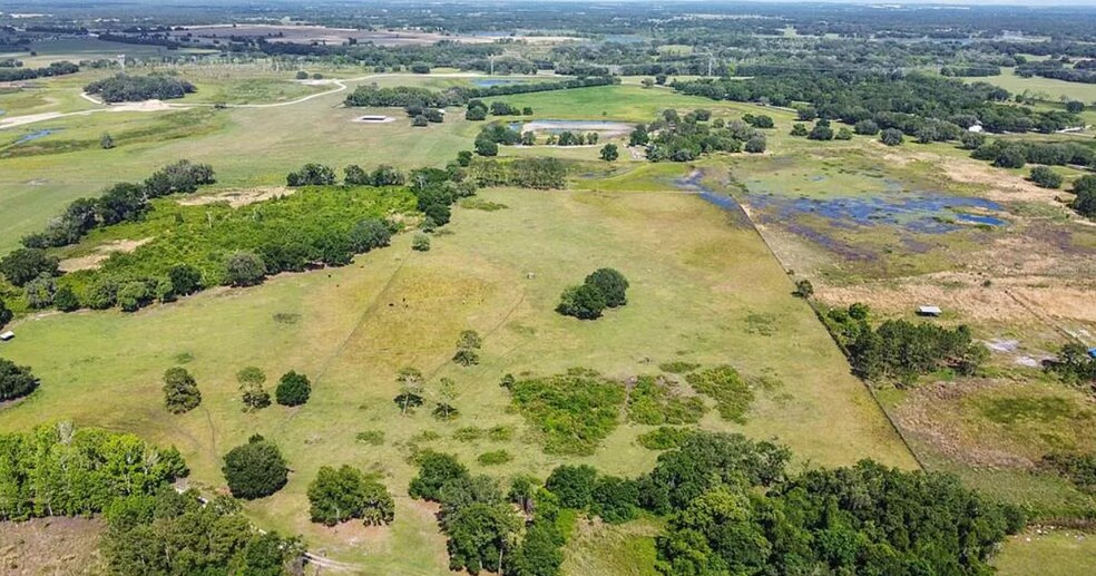 More Photos Of 101 SE 51st Lane, Center Hill Land For Sale