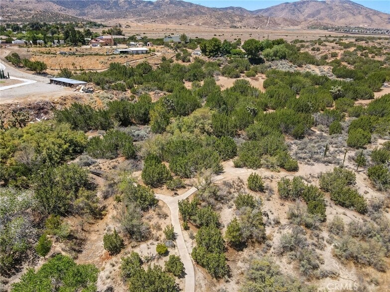 More Photos Of 712 W Avenue R8, Palmdale Industrial For Lease