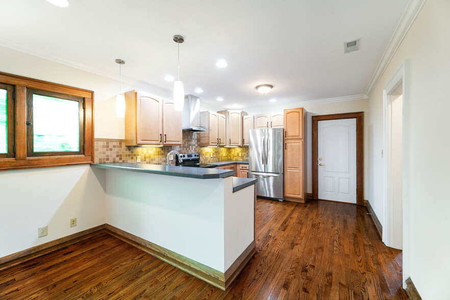 More Photos Of 153 S 17th St, Columbus Multifamily For Sale