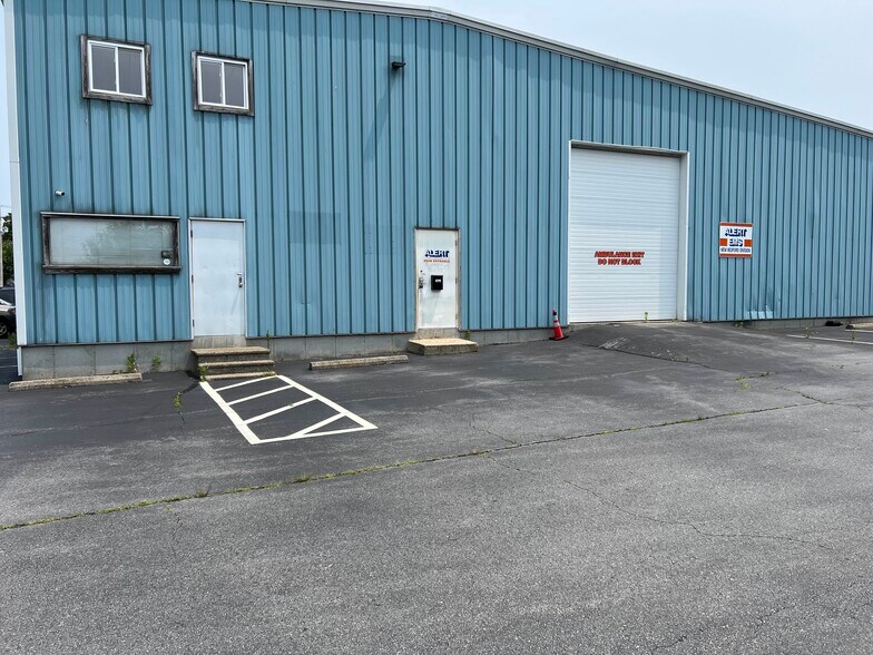 More Photos Of 475 Church St, New Bedford Warehouse For Lease
