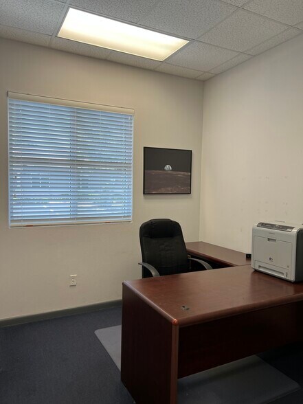More Photos Of 170 Pine Ave N, Oldsmar Office For Sale