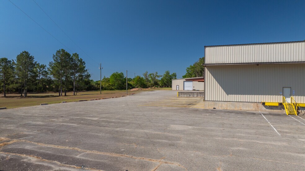 More Photos Of 2476 GA-76 Hwy, Adel Warehouse For Sale