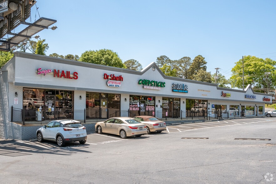 More Photos Of 3822 Roswell Rd, Marietta General Retail For Lease
