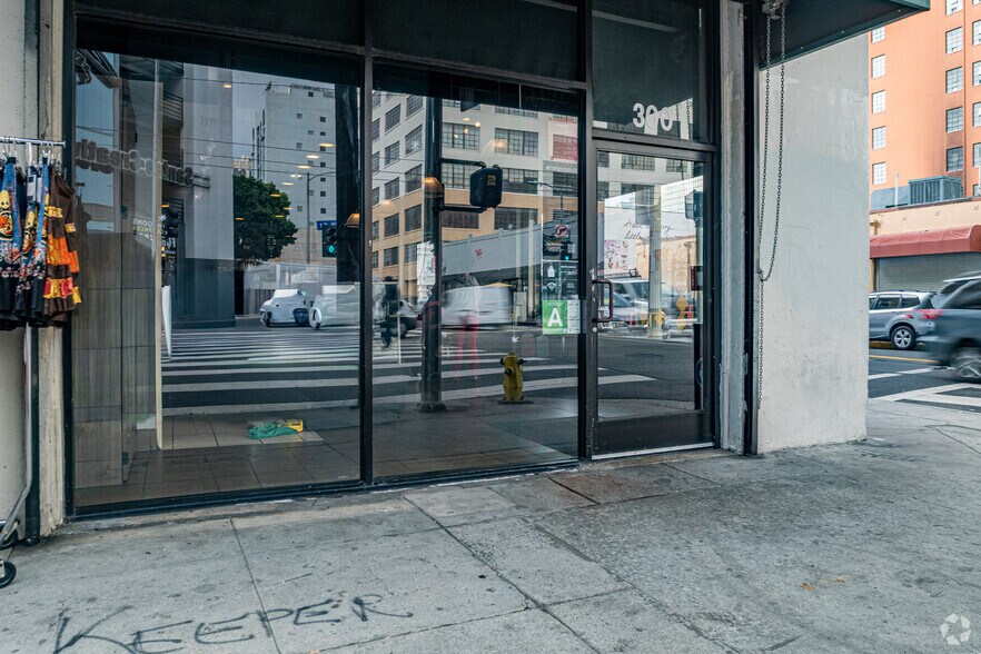 More Photos Of 908 Santee St, Los Angeles Apartments For Lease