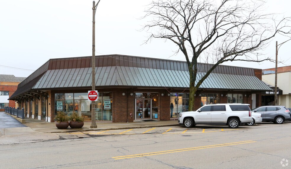 More Photos Of 1876 1st St, Highland Park Storefront For Lease