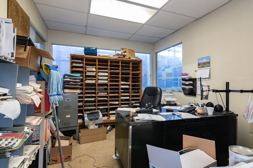 More Photos Of 299 Welton St, Hamden Warehouse For Lease
