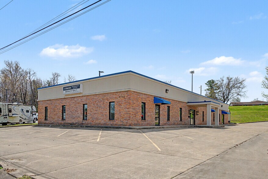 More Photos Of 2737 E Jackson Blvd, Jackson Medical For Lease
