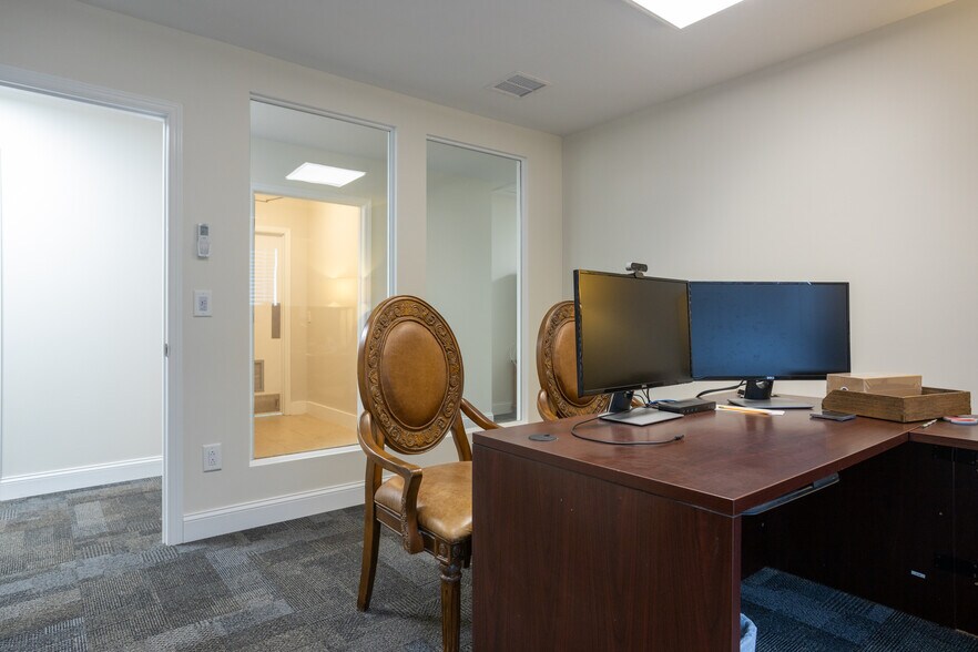More Photos Of 418 SW 140th Ter, Newberry Unknown For Lease