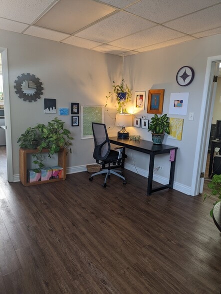 More Photos Of 1100 W Littleton Blvd, Littleton Loft Creative Space For Lease