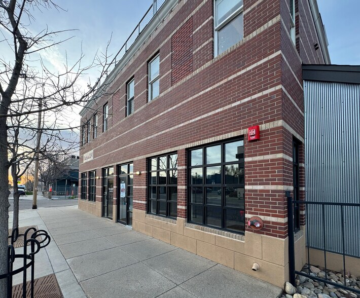More Photos Of 2080 Pearl St, Boulder Office For Lease