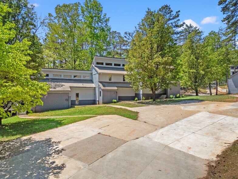 More Photos Of 10 Kinston Manor Dr, Westminster Multifamily For Sale