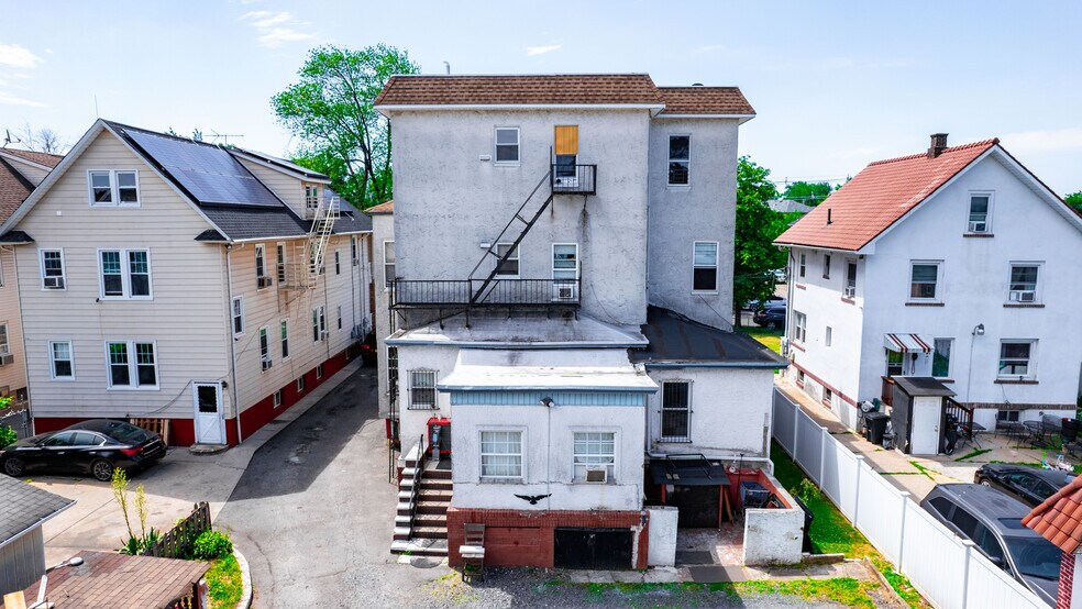 More Photos Of 423 Jersey Ave, Elizabeth Apartments For Sale