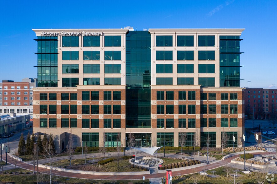 More Photos Of 300 E Market St, Louisville Office For Lease