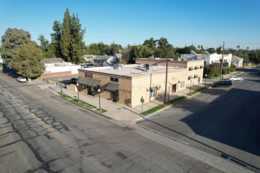 Primary Photo Of 2100 19th St, Bakersfield Freestanding For Sale